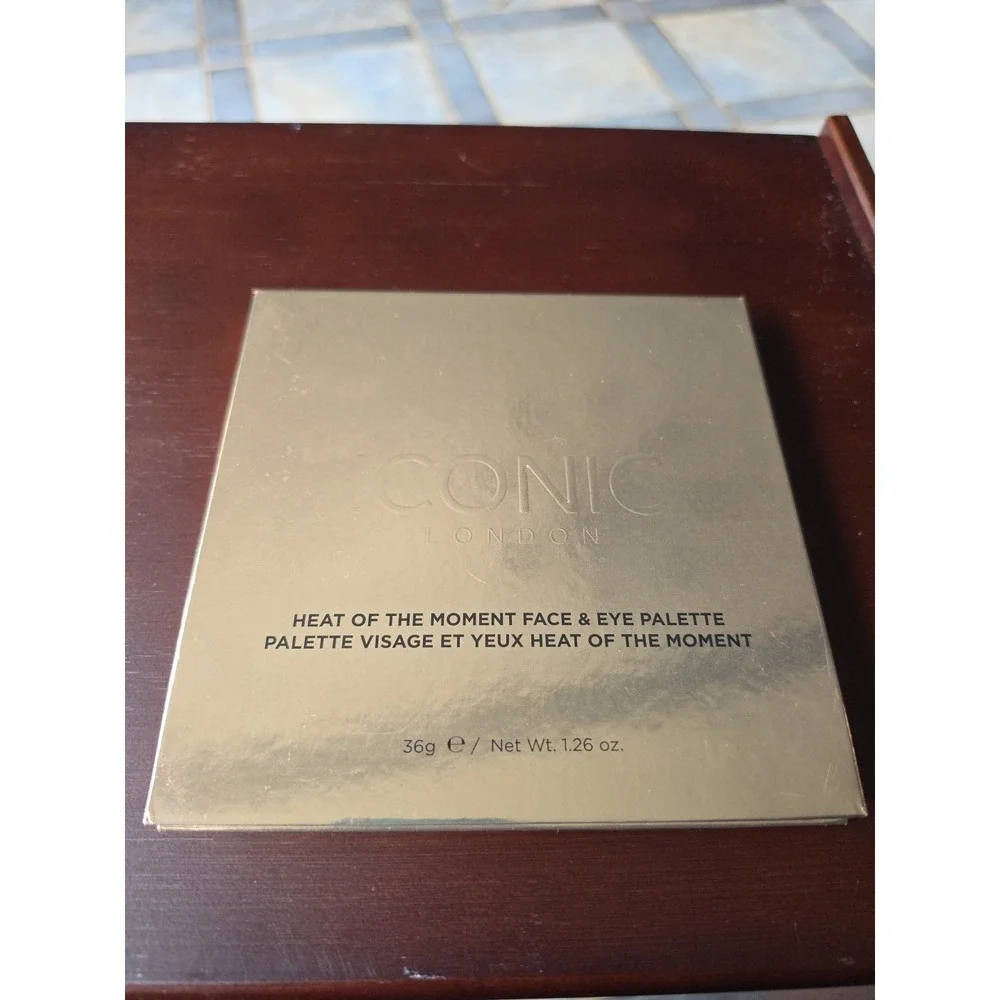 Iconic‎ London Heat Of The Moment Face & Eye Palette Make-up 1.26 oz/36g New